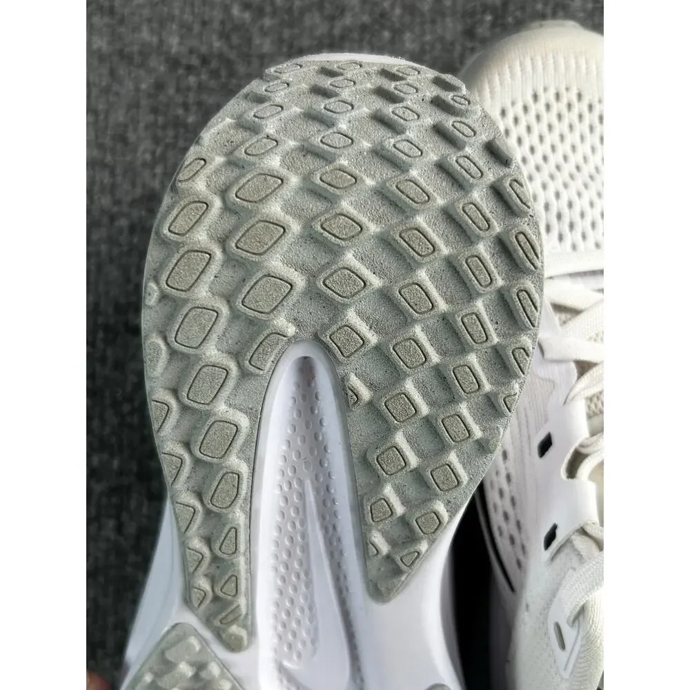 Nike Quest 6 Women’s US 7 White Black Road Running Shoes
